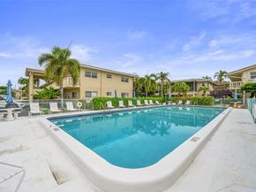 2111 NE 42nd Ct 201w, Lighthouse Point FL 33064