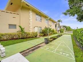 2111 NE 42nd Ct 201w, Lighthouse Point FL 33064