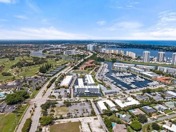 155 Yacht Club Drive 308, North Palm Beach FL 33408