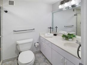 1912 S Ocean Dr 10B, Hallandale Beach FL 33009