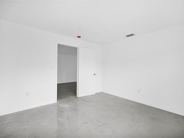 127 NE 8th St, Pompano Beach FL 33060