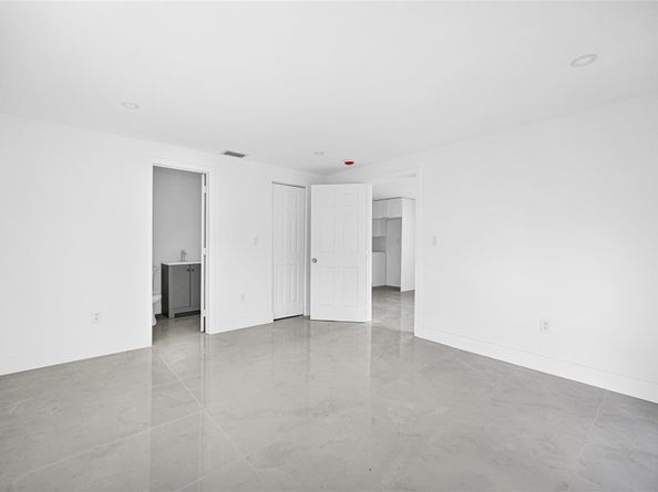 127 NE 8th St, Pompano Beach FL 33060