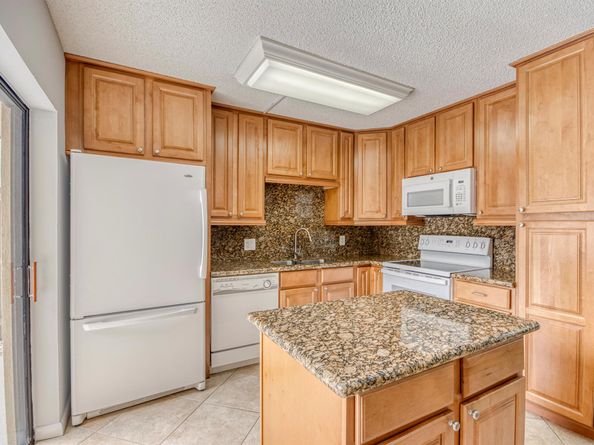 926 9th Lane, Greenacres FL 33463