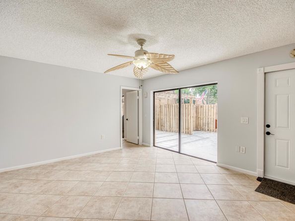 926 9th Lane, Greenacres FL 33463