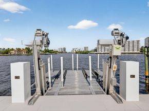 2533 Aqua Vista Blvd, Fort Lauderdale FL 33301