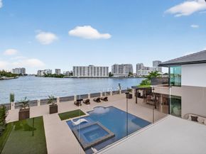 2533 Aqua Vista Blvd, Fort Lauderdale FL 33301