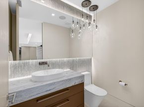 2533 Aqua Vista Blvd, Fort Lauderdale FL 33301