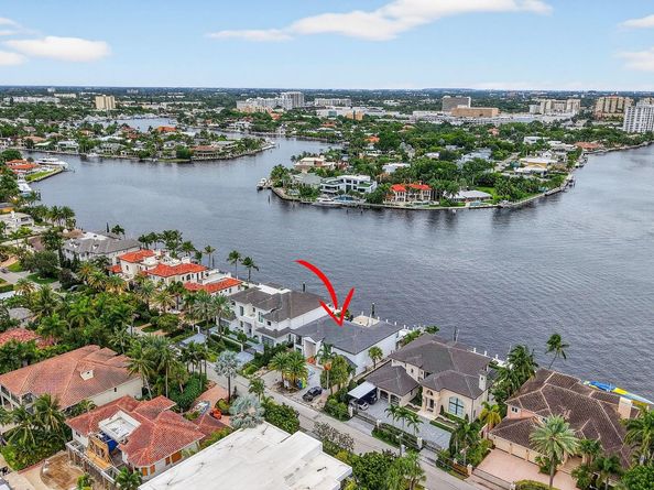 2533 Aqua Vista Blvd, Fort Lauderdale FL 33301