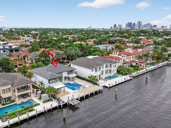 2533 Aqua Vista Blvd, Fort Lauderdale FL 33301