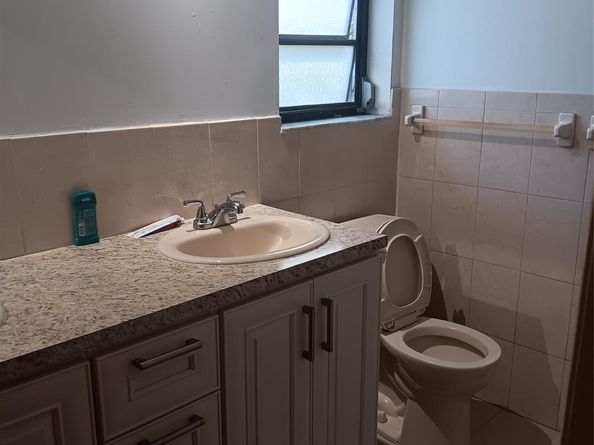 3001 NW 8th Pl, Fort Lauderdale FL 33311