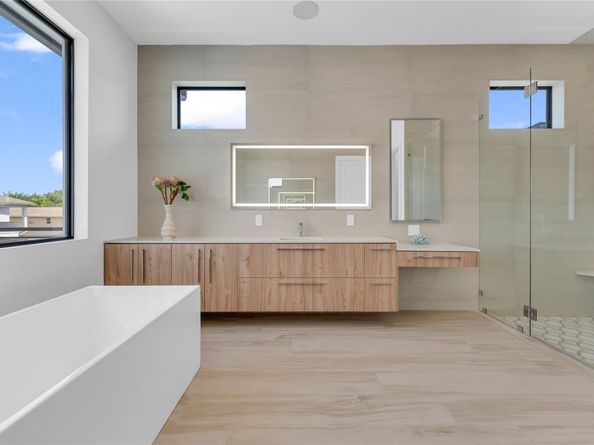 235 NE 11th Street, Delray Beach FL 33444
