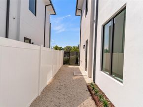 235 NE 11th Street, Delray Beach FL 33444