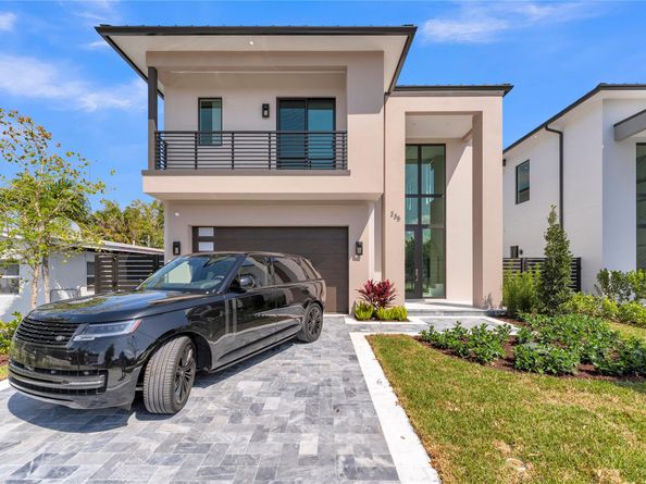 235 NE 11th Street, Delray Beach FL 33444