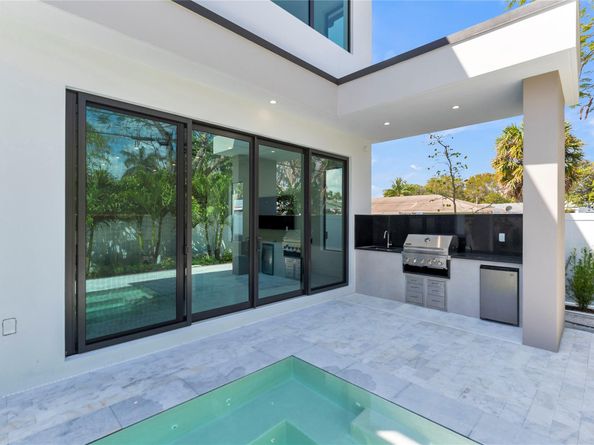 235 NE 11th Street, Delray Beach FL 33444