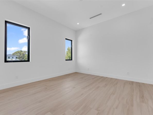 235 NE 11th Street, Delray Beach FL 33444