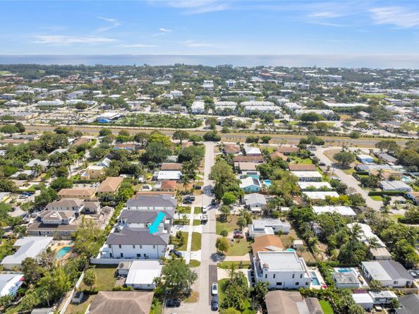 235 NE 11th Street, Delray Beach FL 33444
