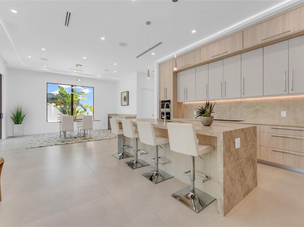 235 NE 11th Street, Delray Beach FL 33444