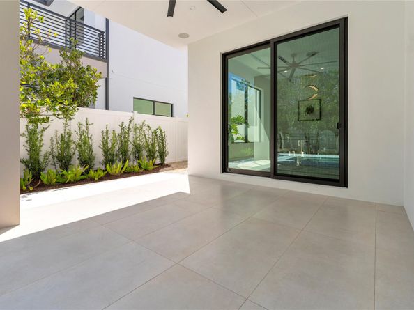 235 NE 11th Street, Delray Beach FL 33444