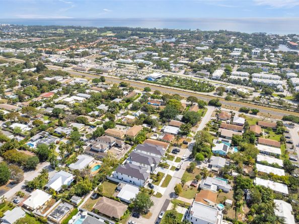 235 NE 11th Street, Delray Beach FL 33444