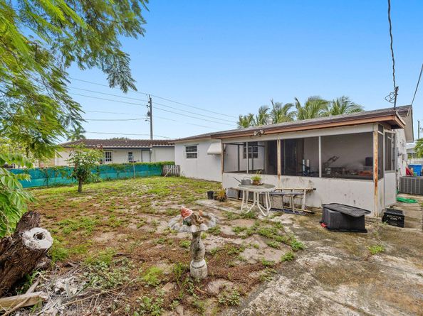 5348 NE 1st Ter, Fort Lauderdale FL 33334