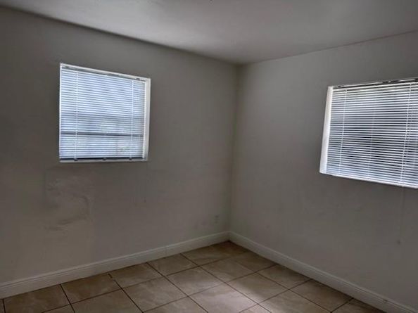 5902 SW 26th Ter, West Park FL 33023