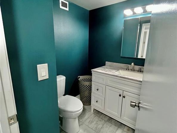 2500 Parkview Dr 619, Hallandale Beach FL 33009