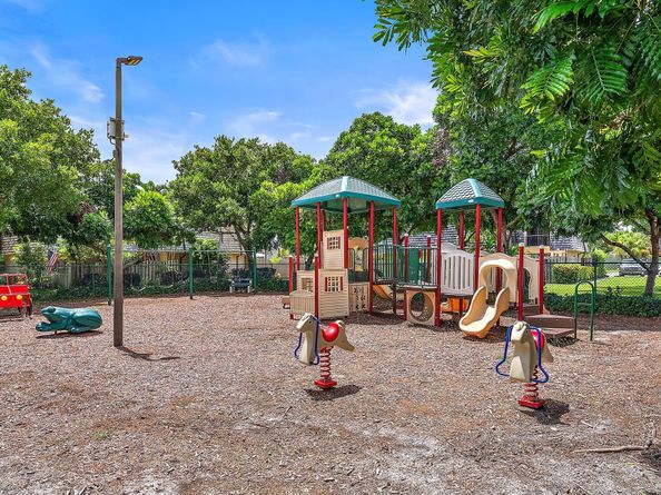 226 Lake Arbor Drive, Palm Springs FL 33461