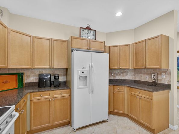 3940 N Flagler Drive 403, West Palm Beach FL 33407