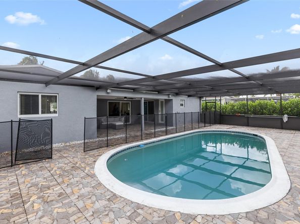 873 NW 70th Way, Margate FL 33063
