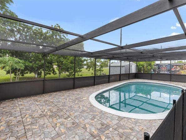 873 NW 70th Way, Margate FL 33063