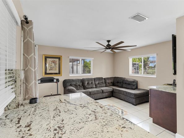 873 NW 70th Way, Margate FL 33063