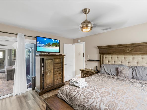 873 NW 70th Way, Margate FL 33063