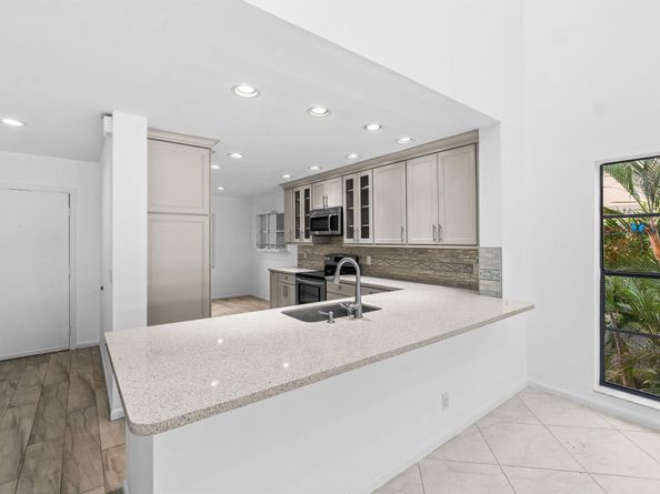 23 Eastgate Drive B, Boynton Beach FL 33436