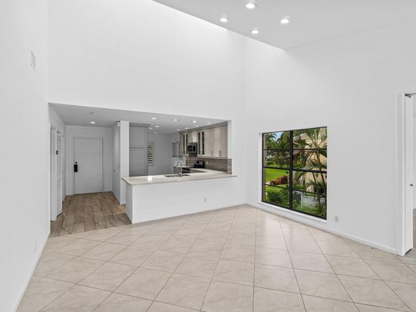 23 Eastgate Drive B, Boynton Beach FL 33436