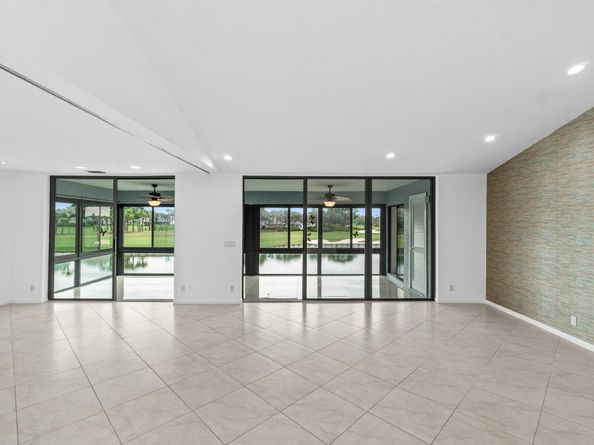 23 Eastgate Drive B, Boynton Beach FL 33436