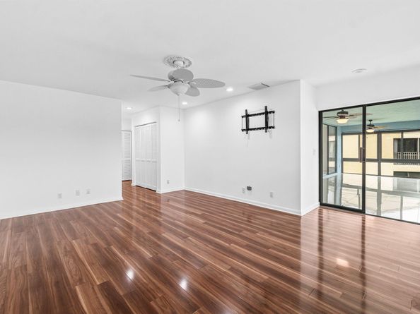 23 Eastgate Drive B, Boynton Beach FL 33436