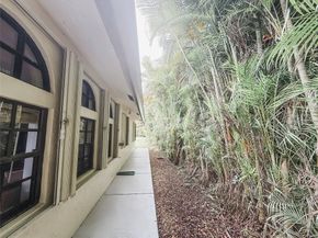 1450 Lakeview Cir, Coral Springs FL 33071