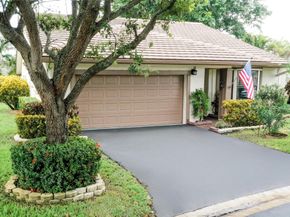1450 Lakeview Cir, Coral Springs FL 33071