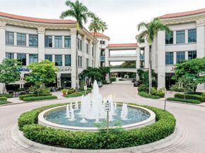 1450 Lakeview Cir, Coral Springs FL 33071