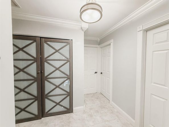 1450 Lakeview Cir, Coral Springs FL 33071