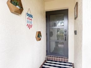 1450 Lakeview Cir, Coral Springs FL 33071