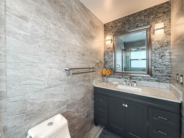 1450 Lakeview Cir, Coral Springs FL 33071