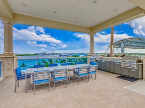 2640 Lake Shore Drive 2115, Riviera Beach FL 33404