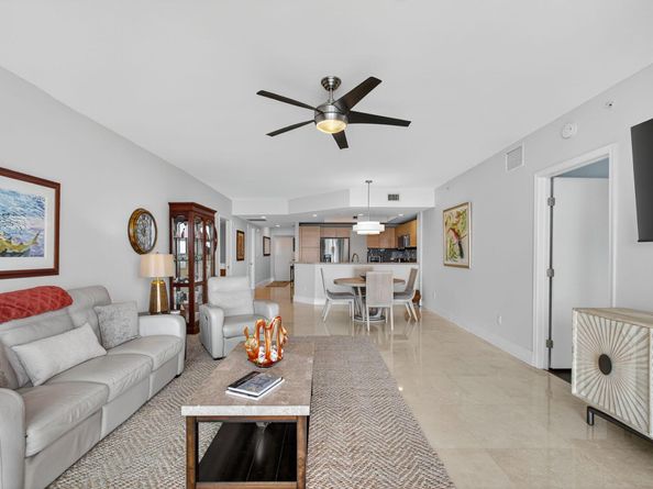 2640 Lake Shore Drive 2115, Riviera Beach FL 33404