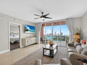 2640 Lake Shore Drive 2115, Riviera Beach FL 33404