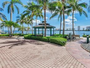 2640 Lake Shore Drive 2115, Riviera Beach FL 33404