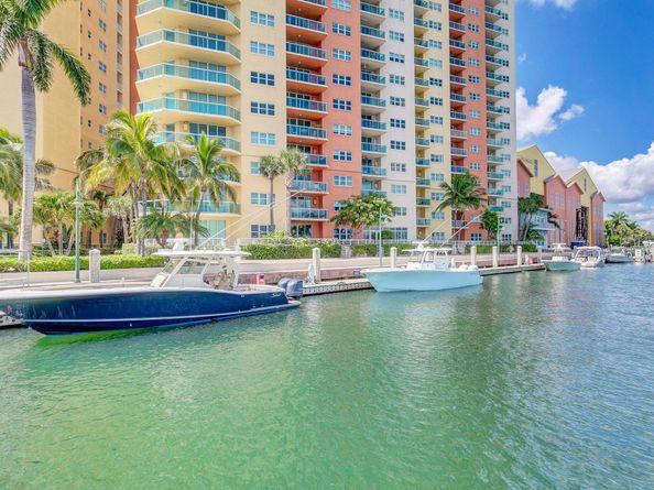 2640 Lake Shore Drive 2115, Riviera Beach FL 33404