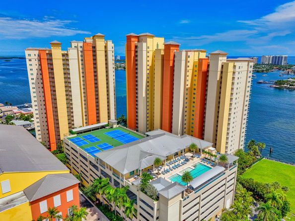 2640 Lake Shore Drive 2115, Riviera Beach FL 33404