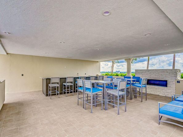 2640 Lake Shore Drive 2115, Riviera Beach FL 33404