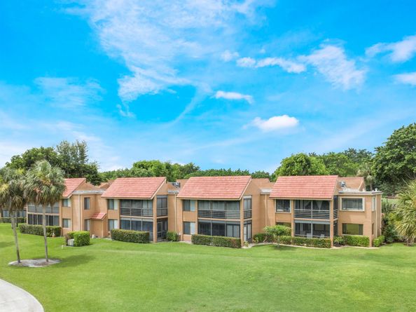 11090 Green Lake Drive 201, Boynton Beach FL 33437